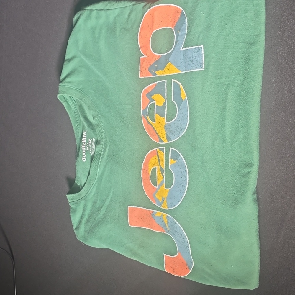GOODFELLOW & CO. JEEP SCENIC TEE -COLOR: GREEN /SIZE:LARGE